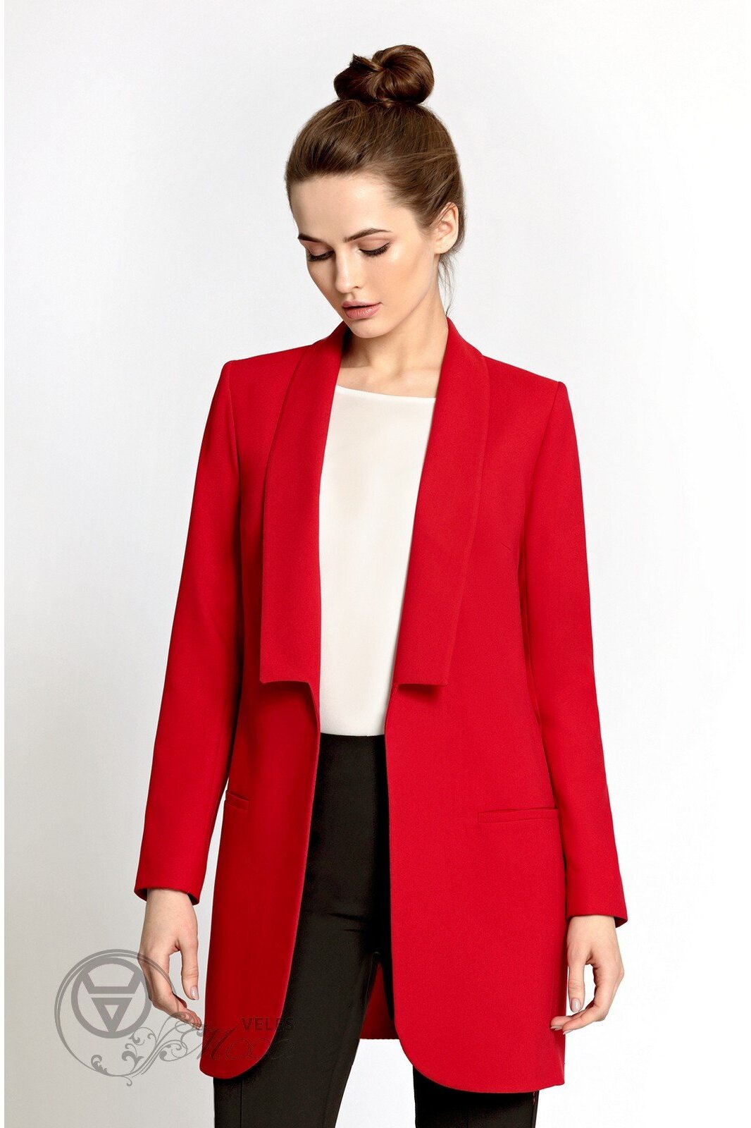 Красный пиджак женский удлиненный